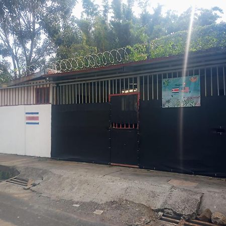 Hogar Tico-Estadounidense Cerca De Aeropuerto ألاخويلا المظهر الخارجي الصورة