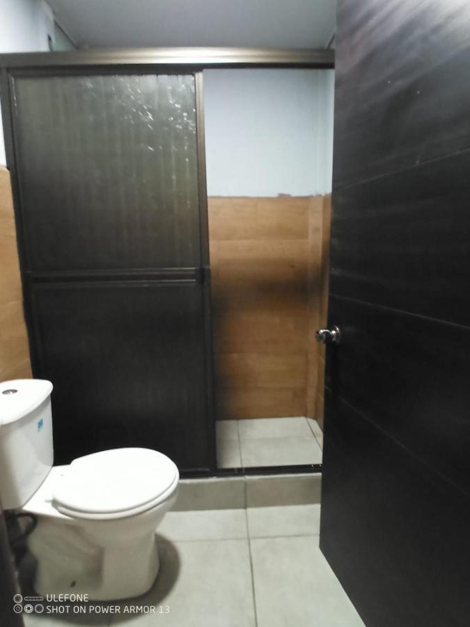 Hogar Tico-Estadounidense Cerca De Aeropuerto ألاخويلا المظهر الخارجي الصورة